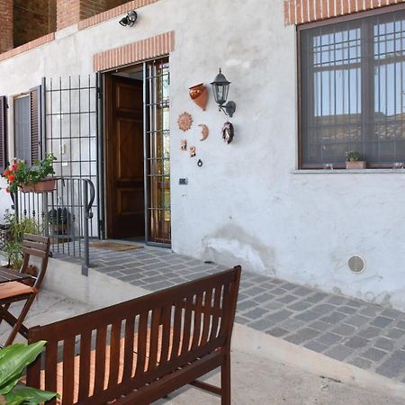 La Casa Di Enzo Lequio Tanaro Exterior foto