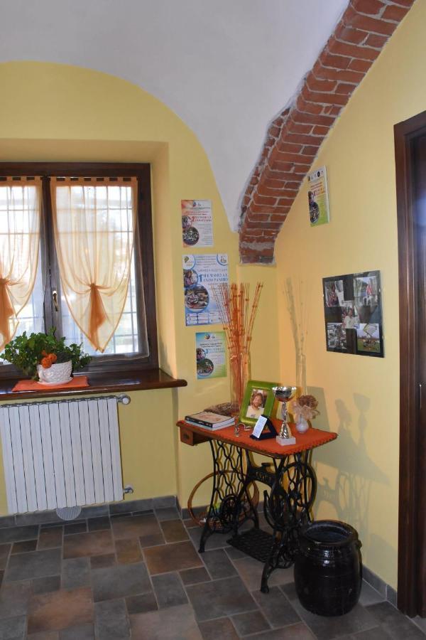 La Casa Di Enzo Lequio Tanaro Exterior foto