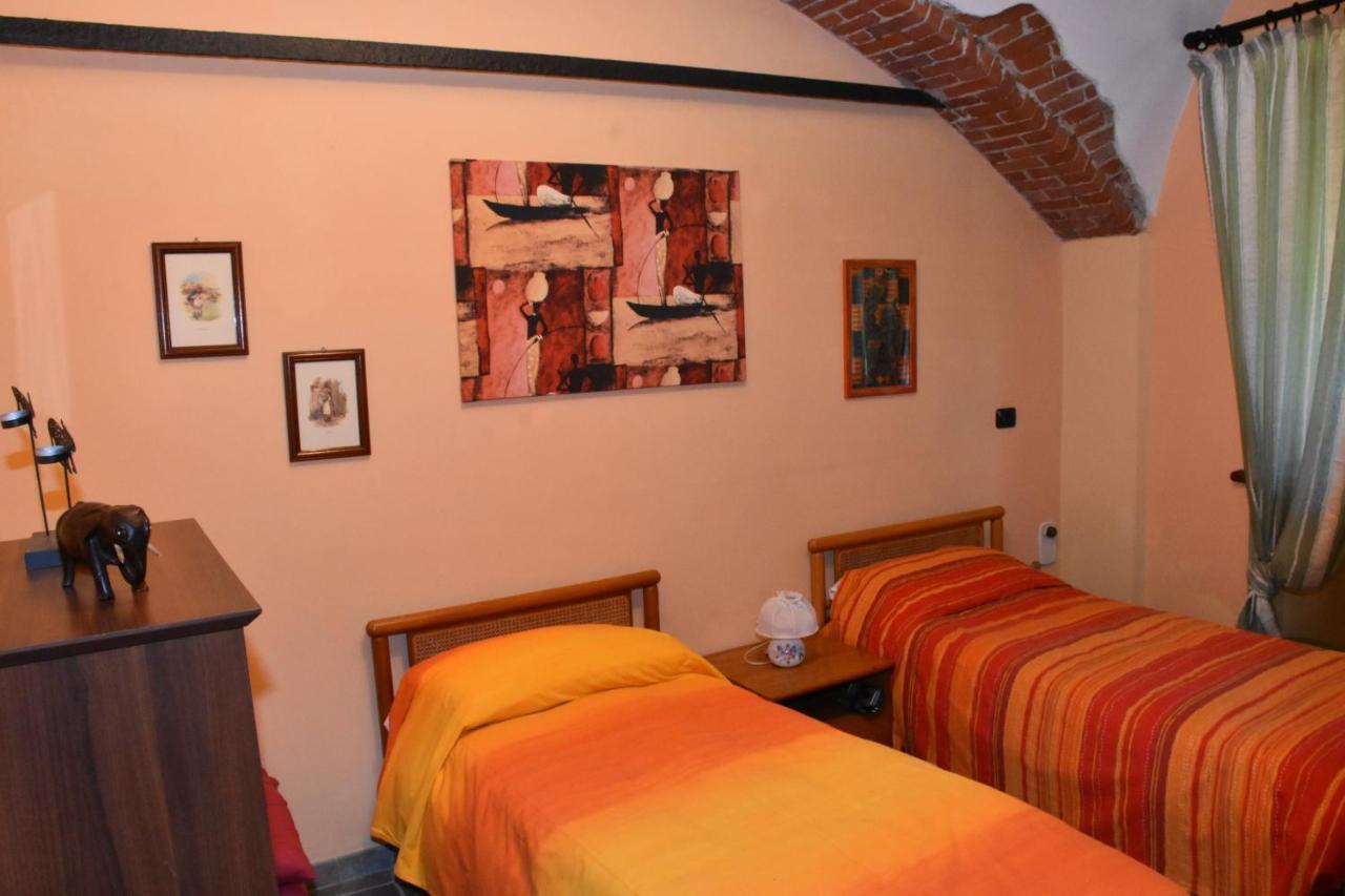 La Casa Di Enzo Lequio Tanaro Exterior foto