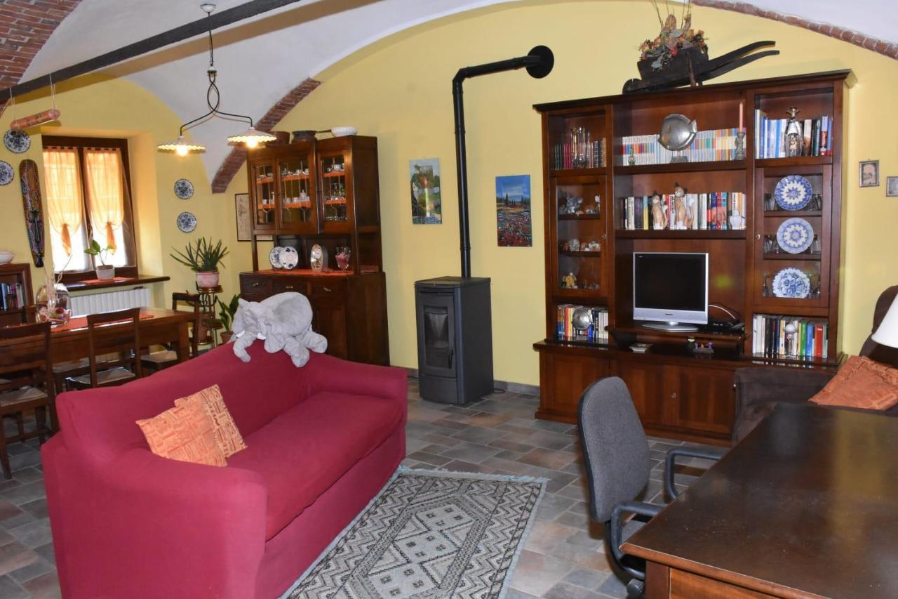La Casa Di Enzo Lequio Tanaro Exterior foto