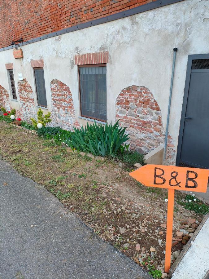 La Casa Di Enzo Lequio Tanaro Exterior foto